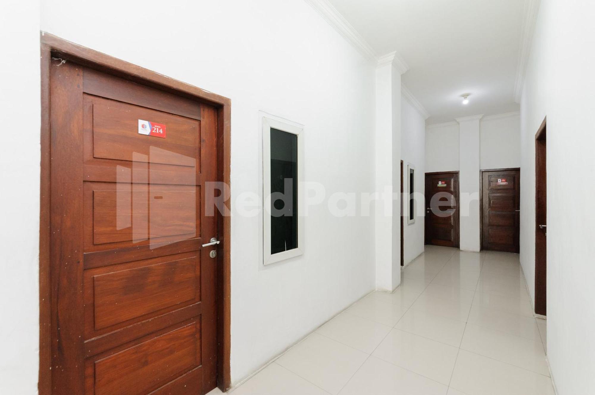 Reddoorz At Wisma Nabila Syariah Near Masjid Raya Baiturrahman בנדה אקה מראה חיצוני תמונה