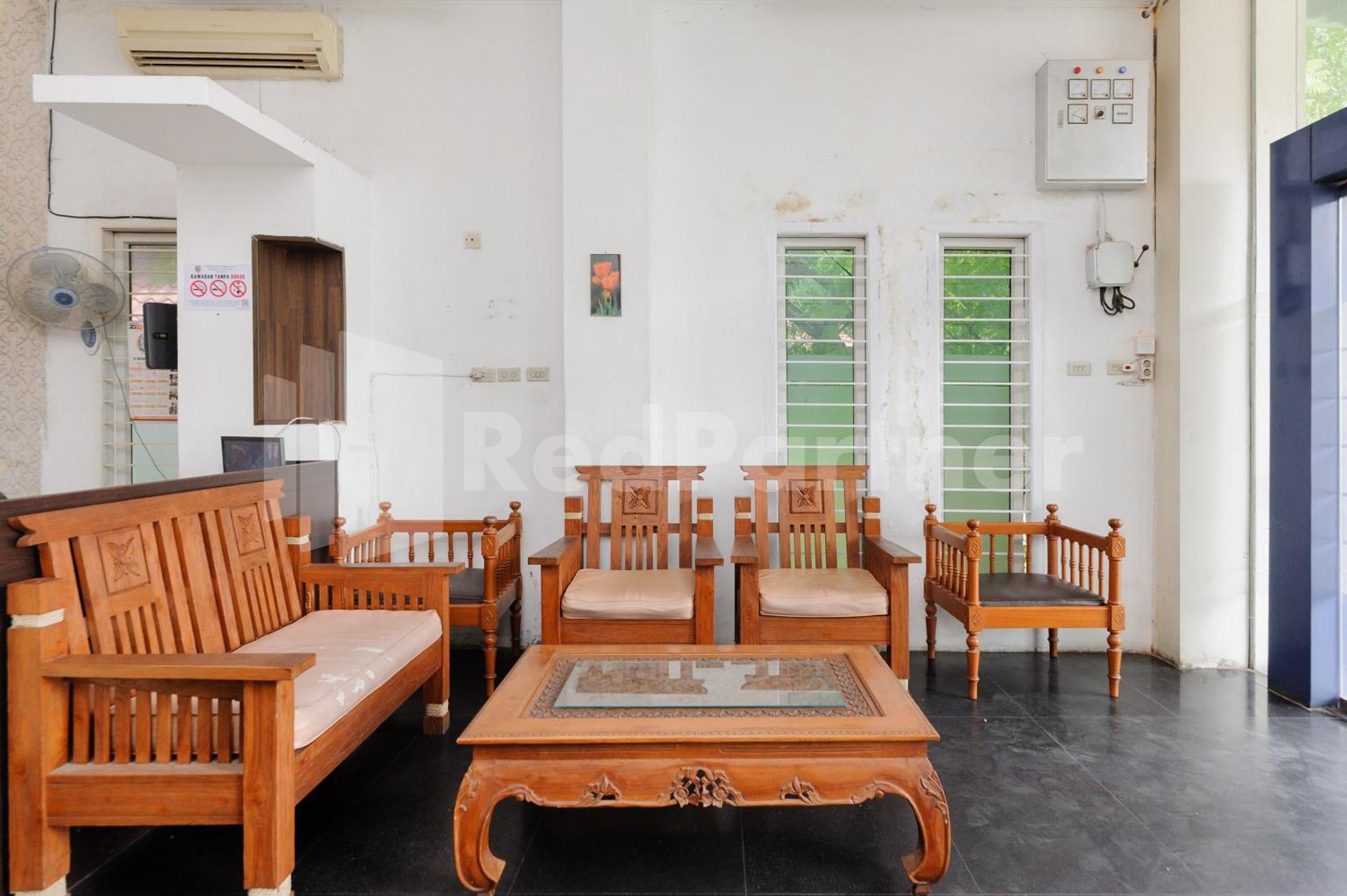 Reddoorz At Wisma Nabila Syariah Near Masjid Raya Baiturrahman בנדה אקה מראה חיצוני תמונה
